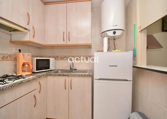 Catalunya F-6 Apartment *